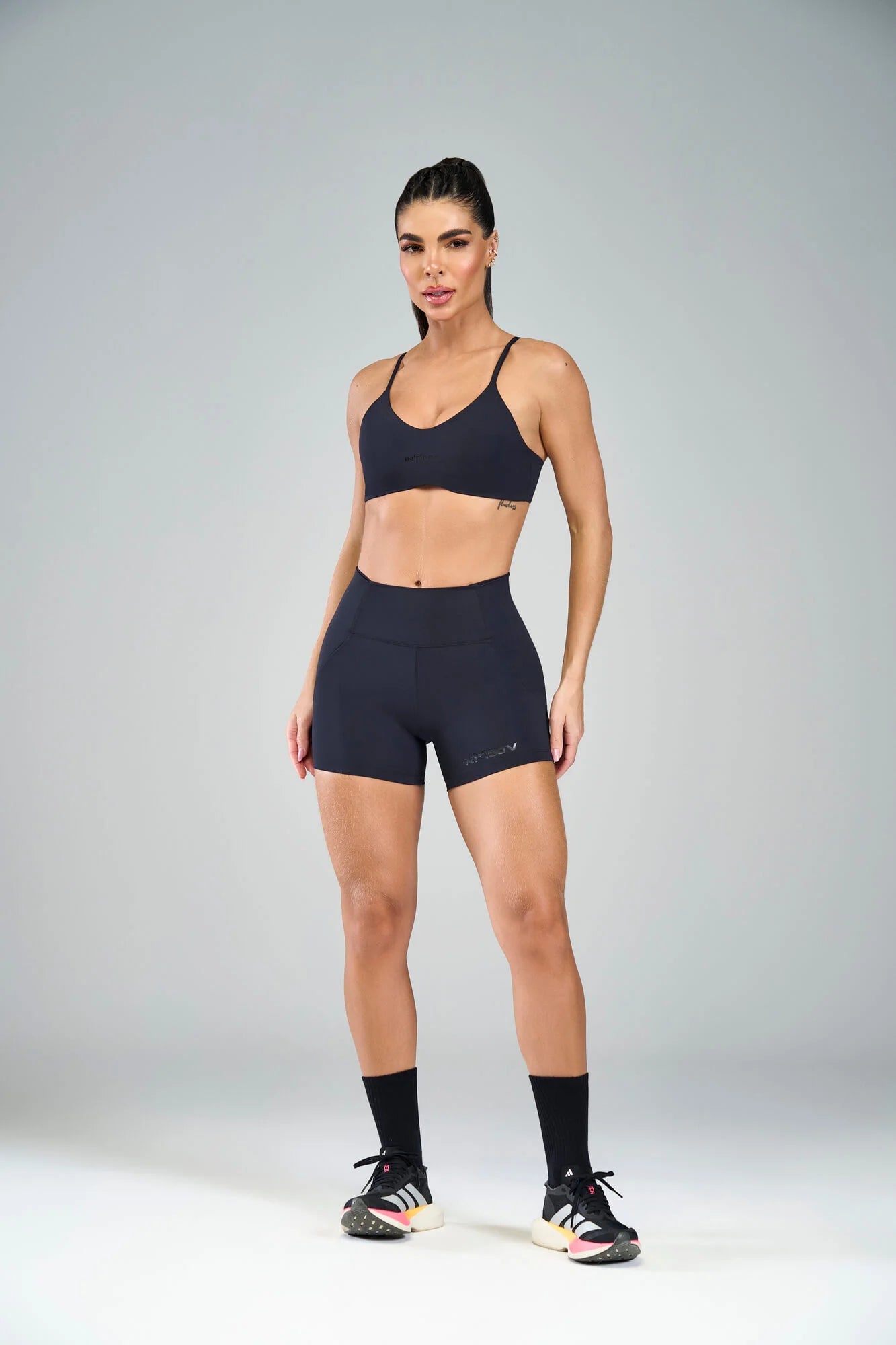 Shorts Camila Preto Supremo