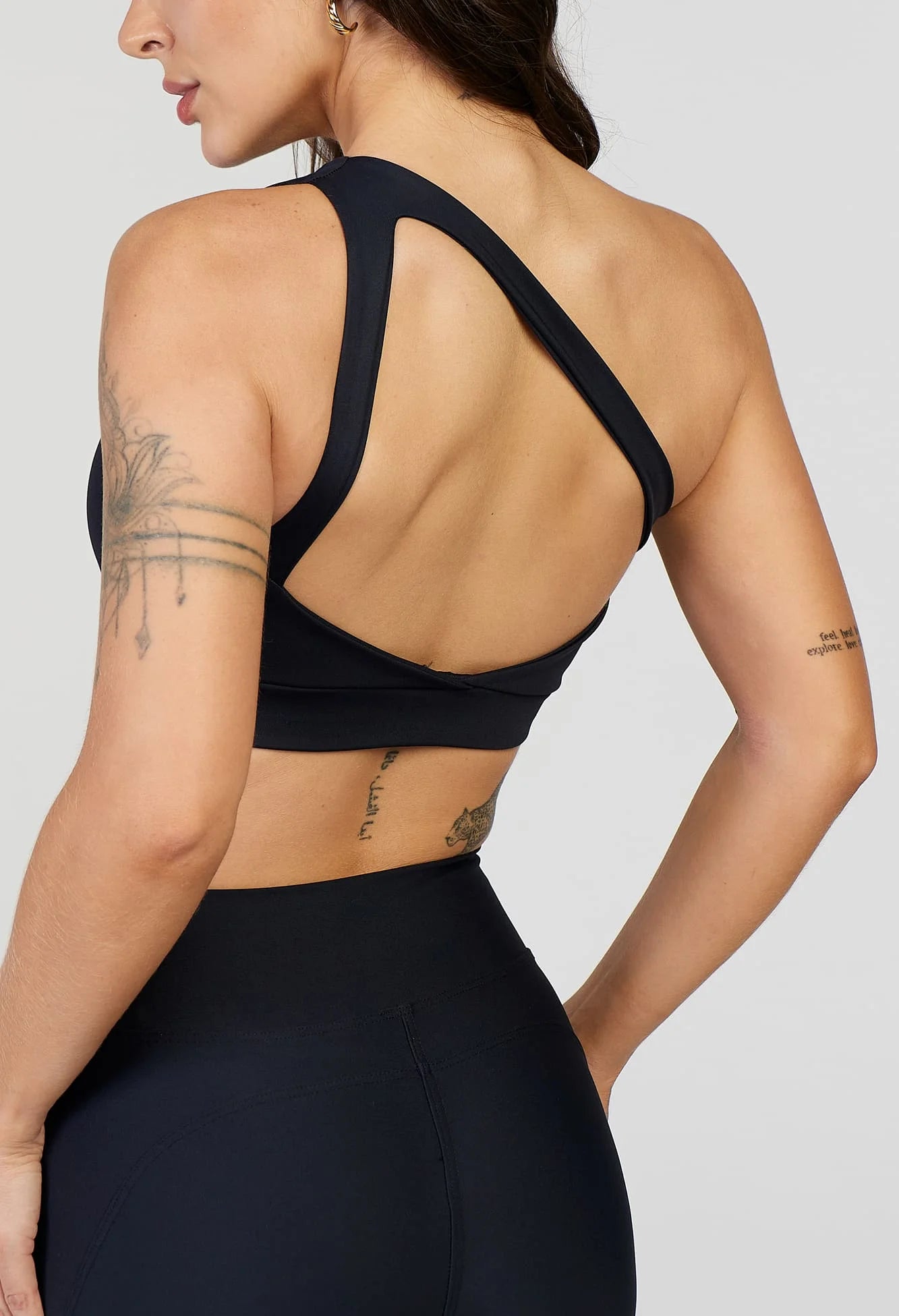 Top Isis Preto Supremo