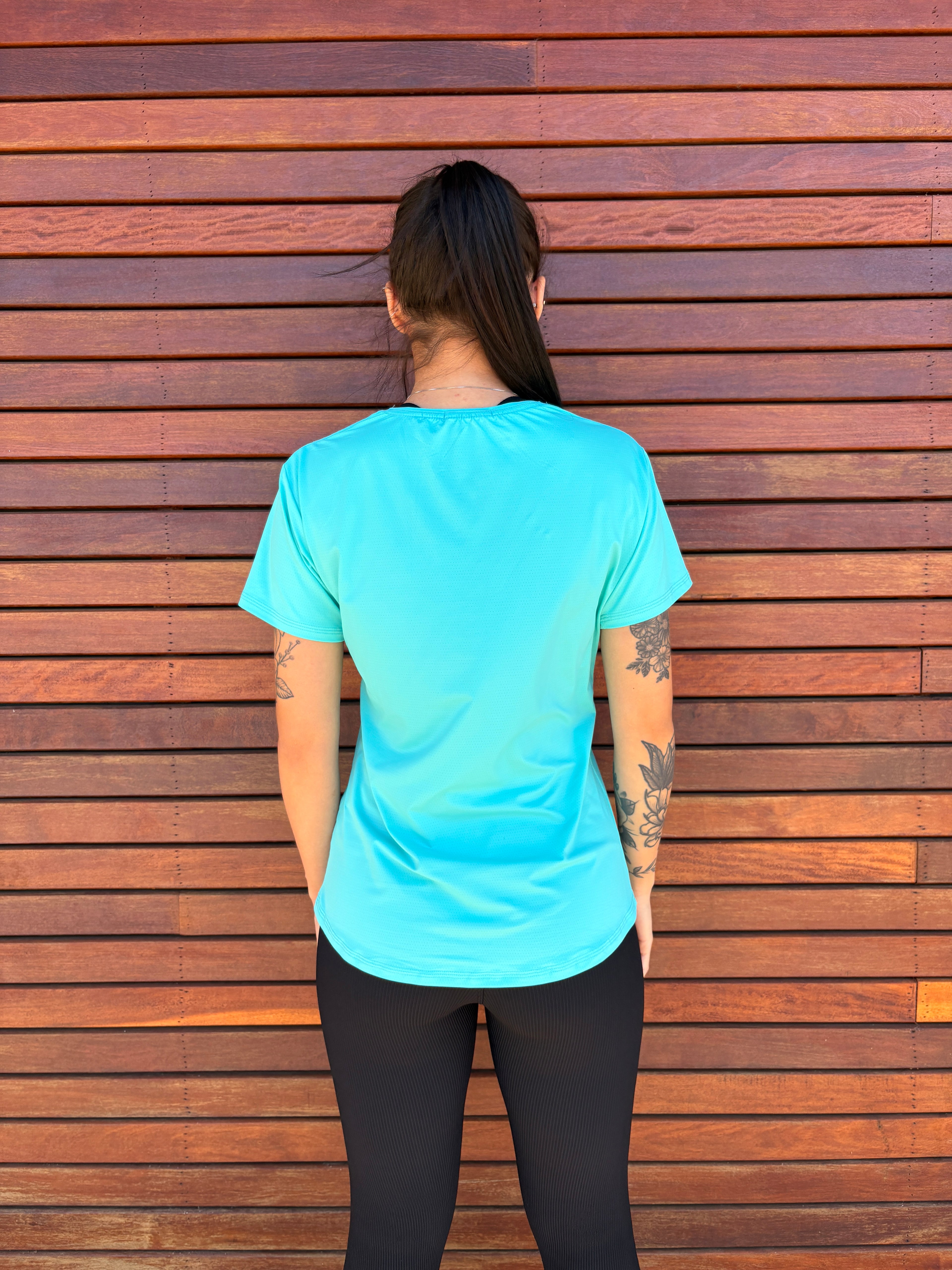 Camiseta Fem BS Cav Branca - Azul Piscina