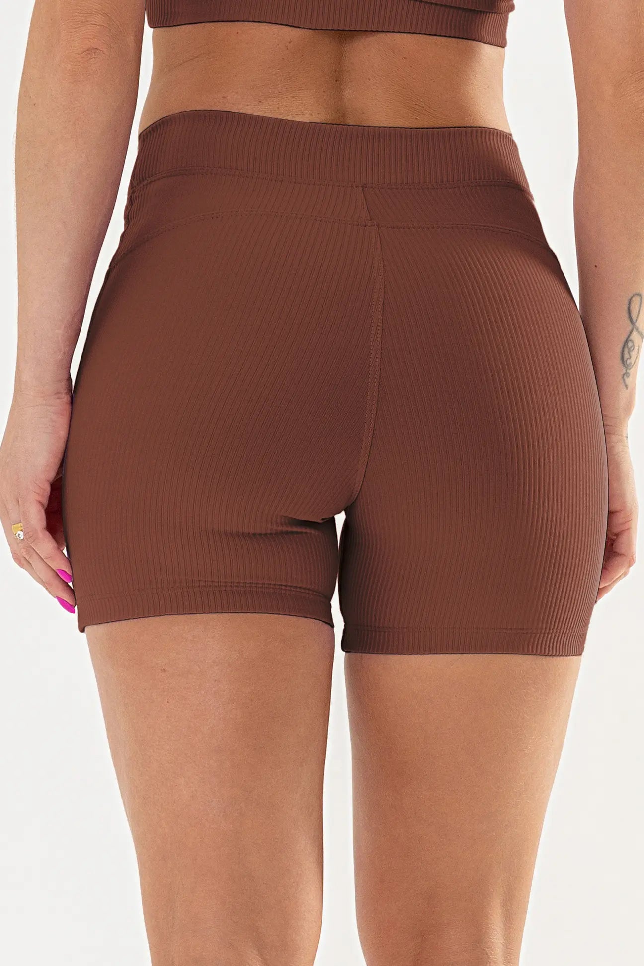 Shorts Peonia Marrom Pantone Canelado