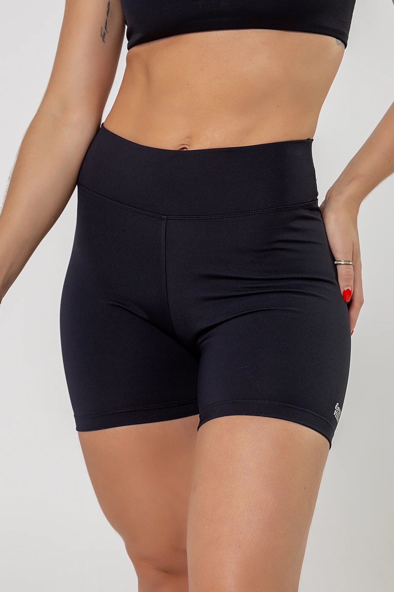 Shorts Perpétua 4″ Preto Absoluto
